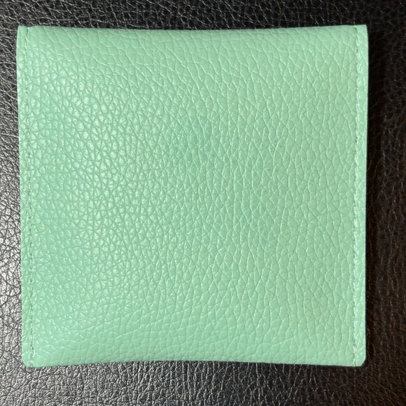 Mia Earrings and Necklace - NWT - Picture 4 of 4